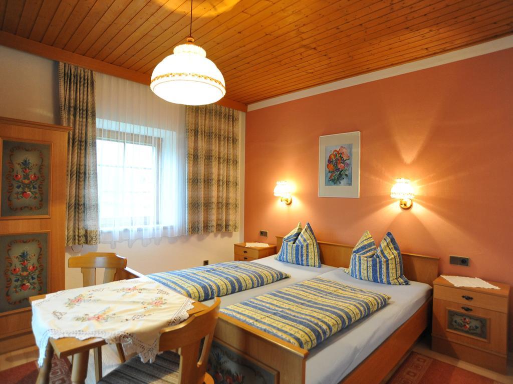 Ferienhaus Nickl Вайсбриах Номер фото